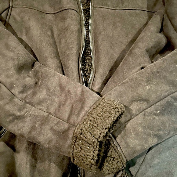 Furry jacket - Picture 2 of 4